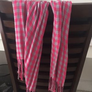 checkered pink and grey scarf